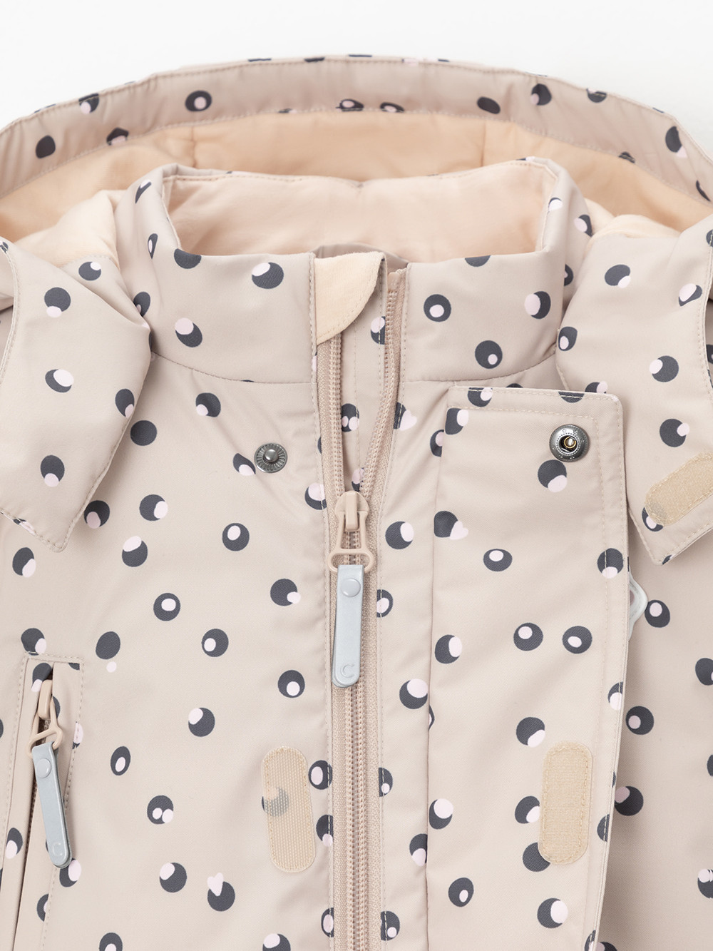 Комбинезоны утепленные для девочки, артикул: ВК 60138/н/2 УЗГ, цвет: бежевый, фото 2